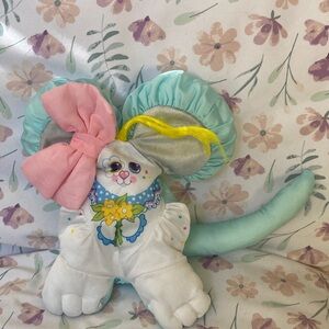 Fisher-Price Smooshees Celebrity Mouse plush toy from 1987